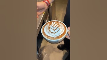 Super easy tulip latte art #coffee #barista #shorts