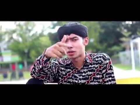Asyik juga lagu Dek Lastri ini  D Despacito versi Jawa