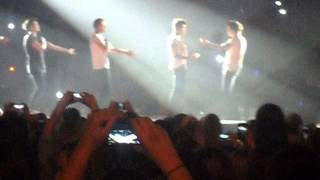 One Direction doing the macarena, Manchester