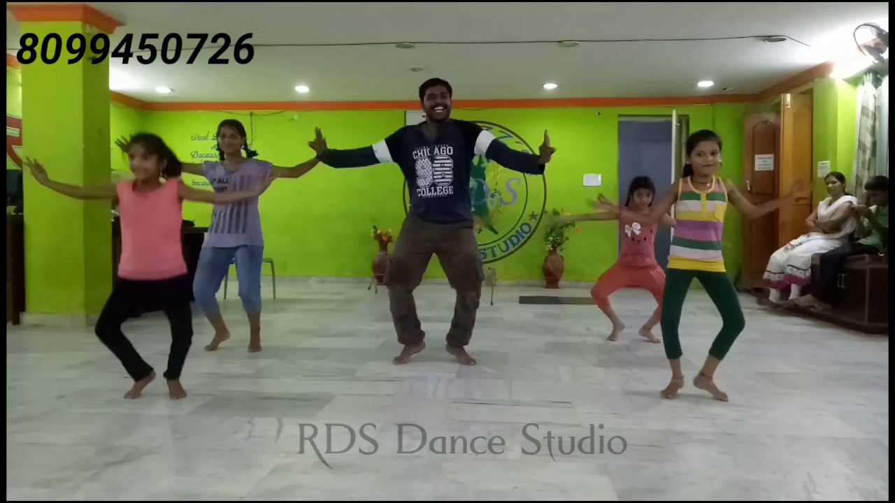 Brundavanike chinduluvese  veedi  dance practice  video by rds dance studio