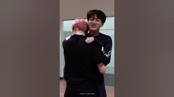 When Jimin tried to lift Jungkook but instead hugged him😊💜#bts #btsarmy #jikook