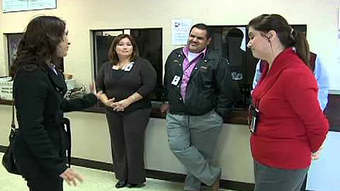 DIANA ROBLEDO - UNIVISION 27 - RECORRIDO HOSTAGE S...