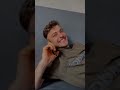 شب يقلد صوت بنت والله فكرتو بنت شب يقلد صوت بنت والله فكرتو بنت
