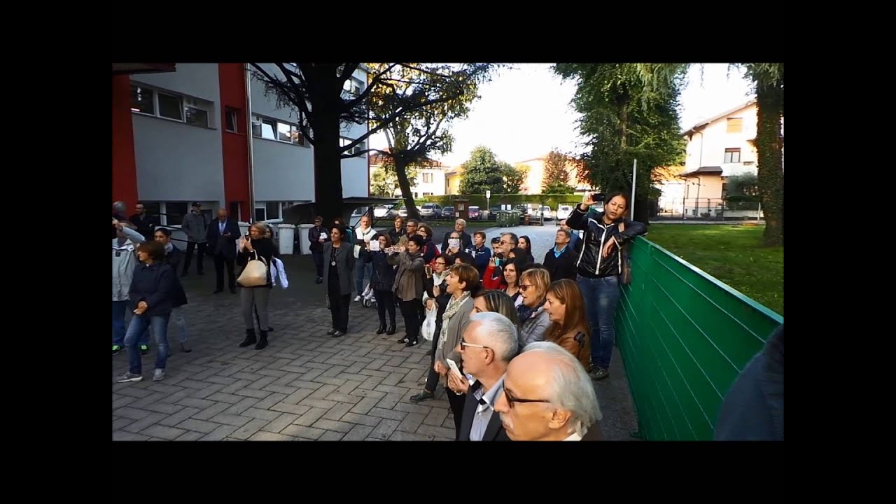 14102015 inaugurazione scuola Clerici Gerenzano - YouTube