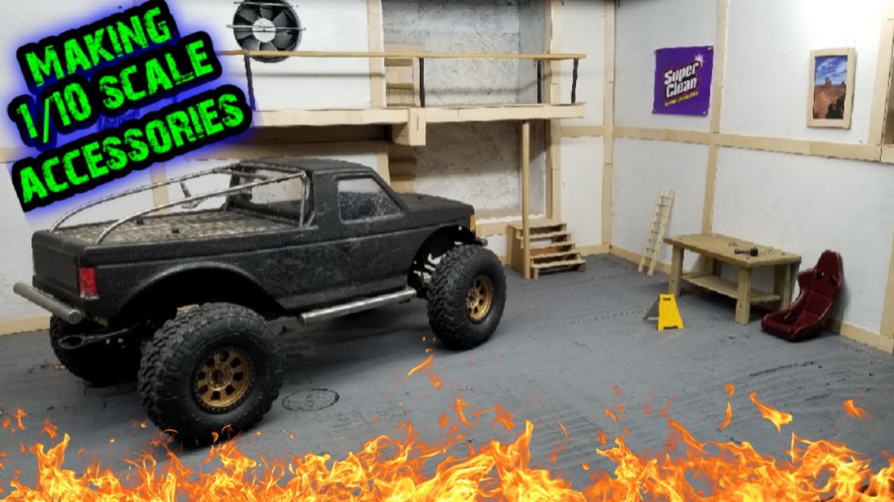 Making 1/10  banner & accessories for the scale garage 