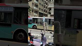 指南客運803五股→往松山機場107-U3在泰山公有市場一通過