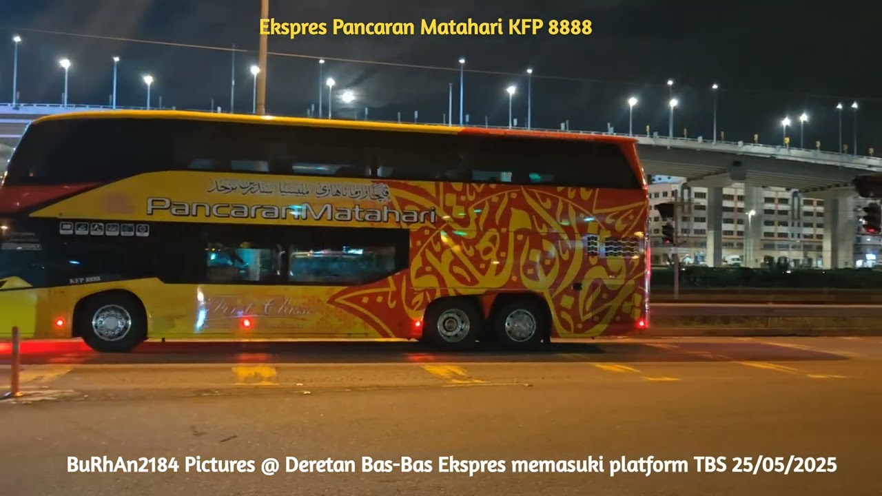 Vlog deretan Bas-Bas Ekspres memasuki ke platform Terminal Bas di TBS.