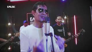 Udara - Bintang Jatuh (Live at E Music Channel)