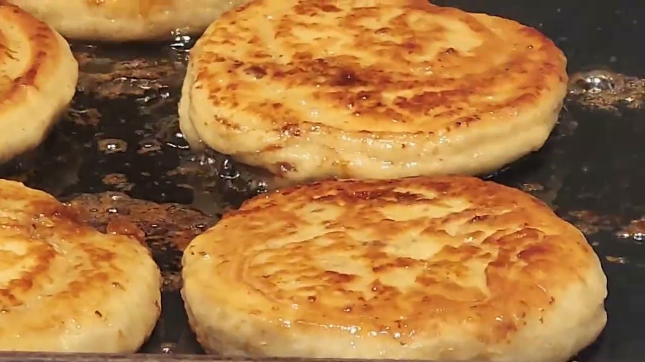 1,500원 미쳤다 강릉 중앙시장 갔다가 충격! 씨앗을 막 퍼담아 주는 호떡집 발견🫓🥯korean street food #강릉맛집 #강릉여행 #강원도맛집 #kfood#hotteok