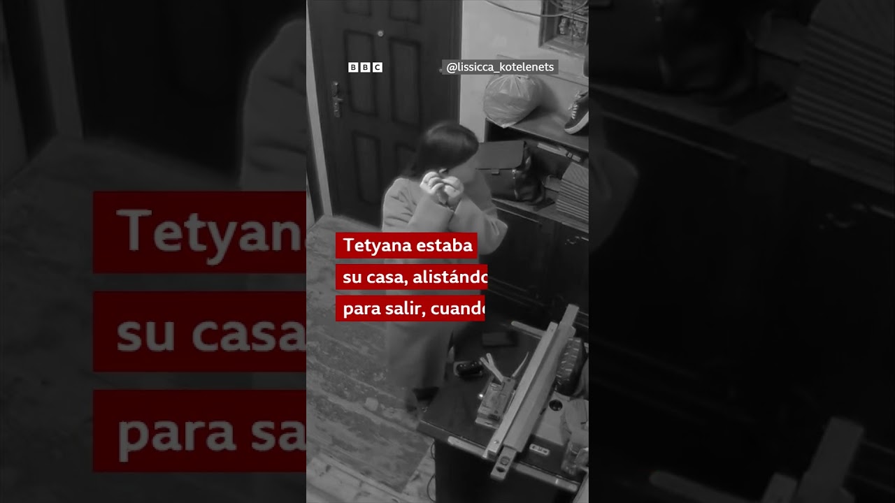 Una mujer ucraniana escapó por poco de un ataque ruso que impactó en su casa