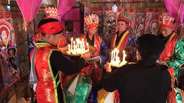 Nghi thức thắp đèn và phong sắc tại Lễ cấp sắc 12 đèn của dân tộc Dao đỏ Yên Bái