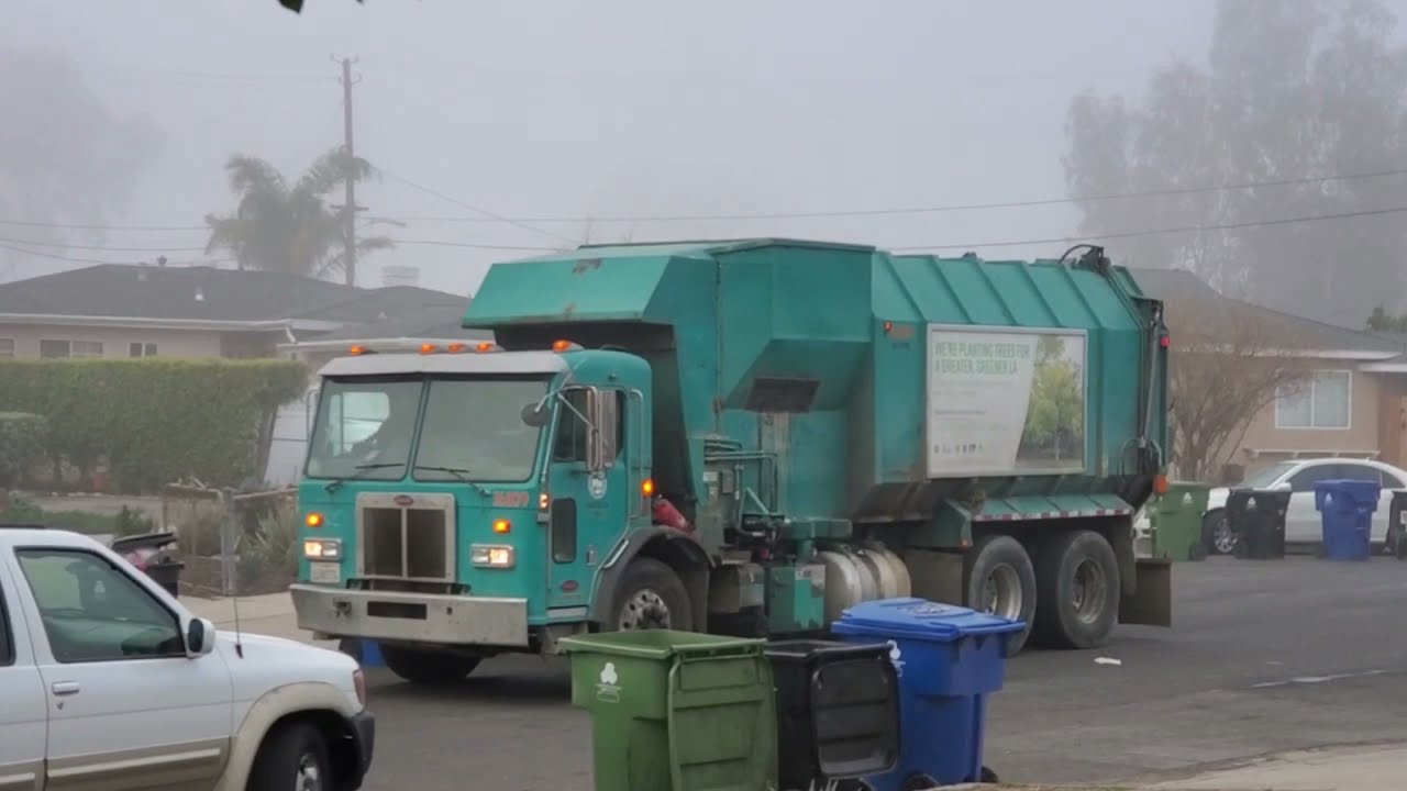 L.A. Sanitation Garbage Trucks in my Cul De Sac (4)