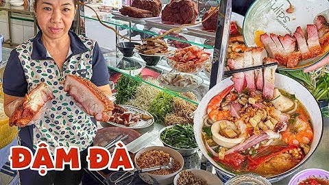 Quán BÚN MẮM Đậm Đà Nước Lèo, Núp Hẻm Chung Cư mà khách vẫn Tìm Đến Đều Đặn nhờ Topping Chất Lượng