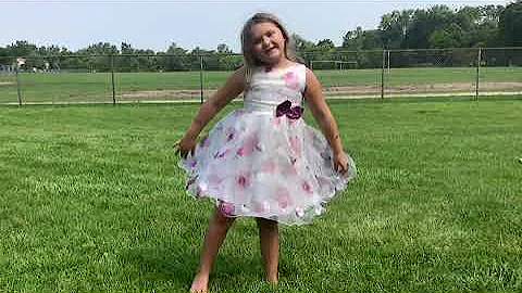 Delaney Dances! I'm In Love with My Doggy - Music Club Kids