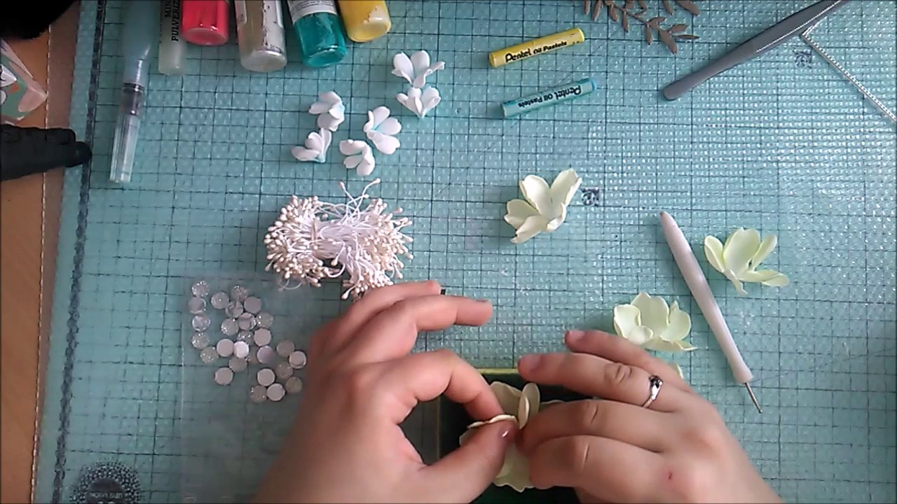 Kartka z foamiran'owym kwiatkiem - krok po kroku