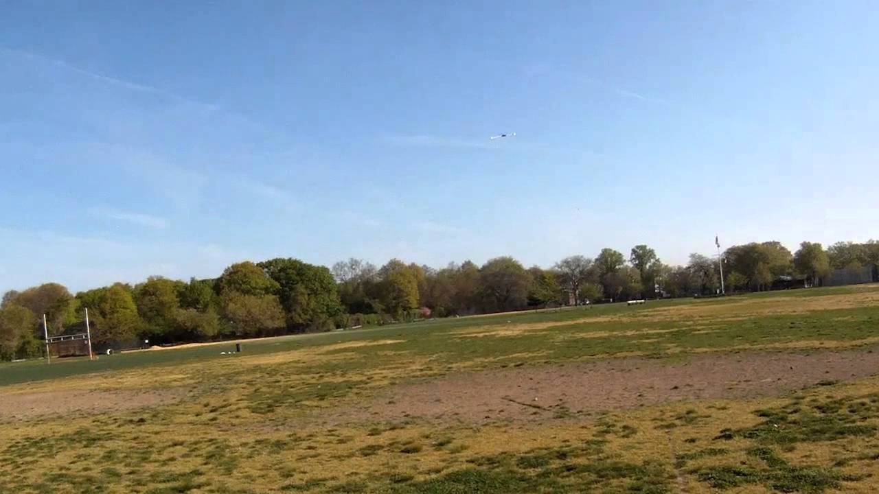 BajiJet Hybrid flying wing, details and flying. Armin wing technique.