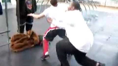 2kw dubb c gives dramacydal a double underhook backbreaker+neckbreaker