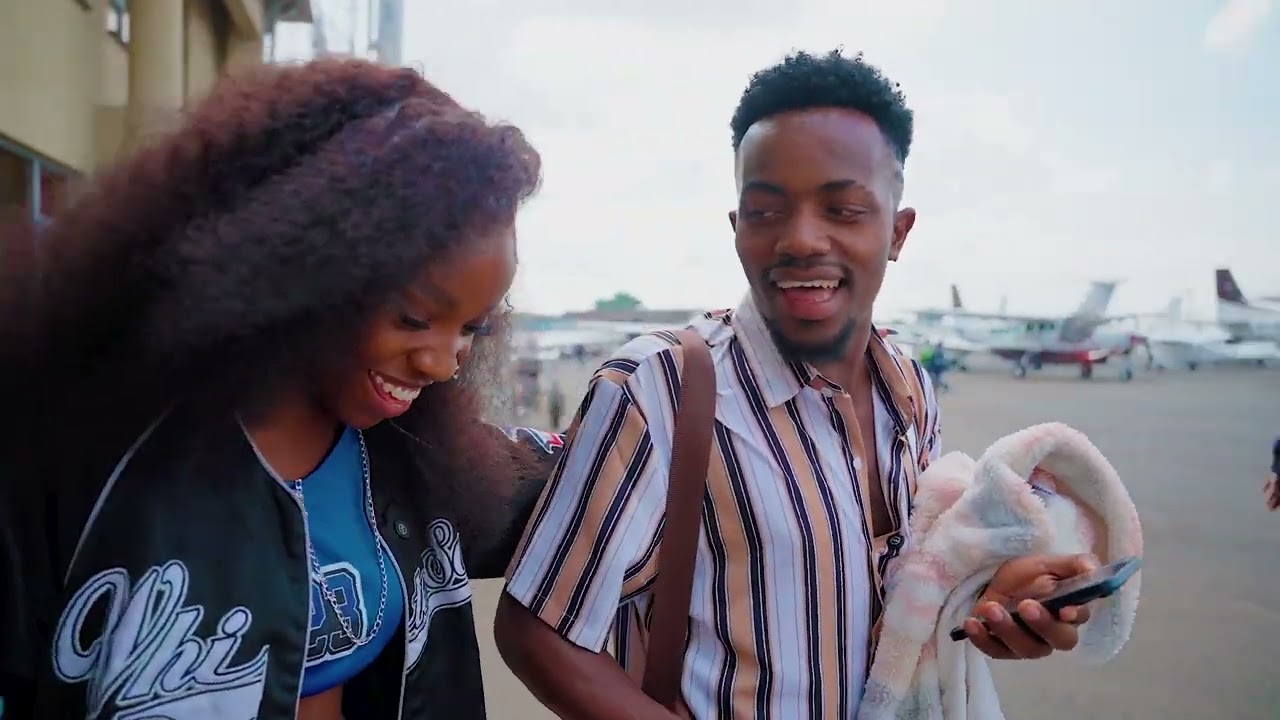 COLLOBLUE FLYS PRICKY TO DIANI ON A PRIVATE JET