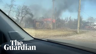 Ukrainian mayor drives MP through destroyed city of Chernihiv screenshot 4