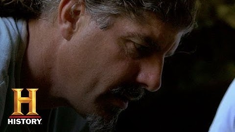 Search for the Lost Giants: Tooth Discovery (S1, E2) | History