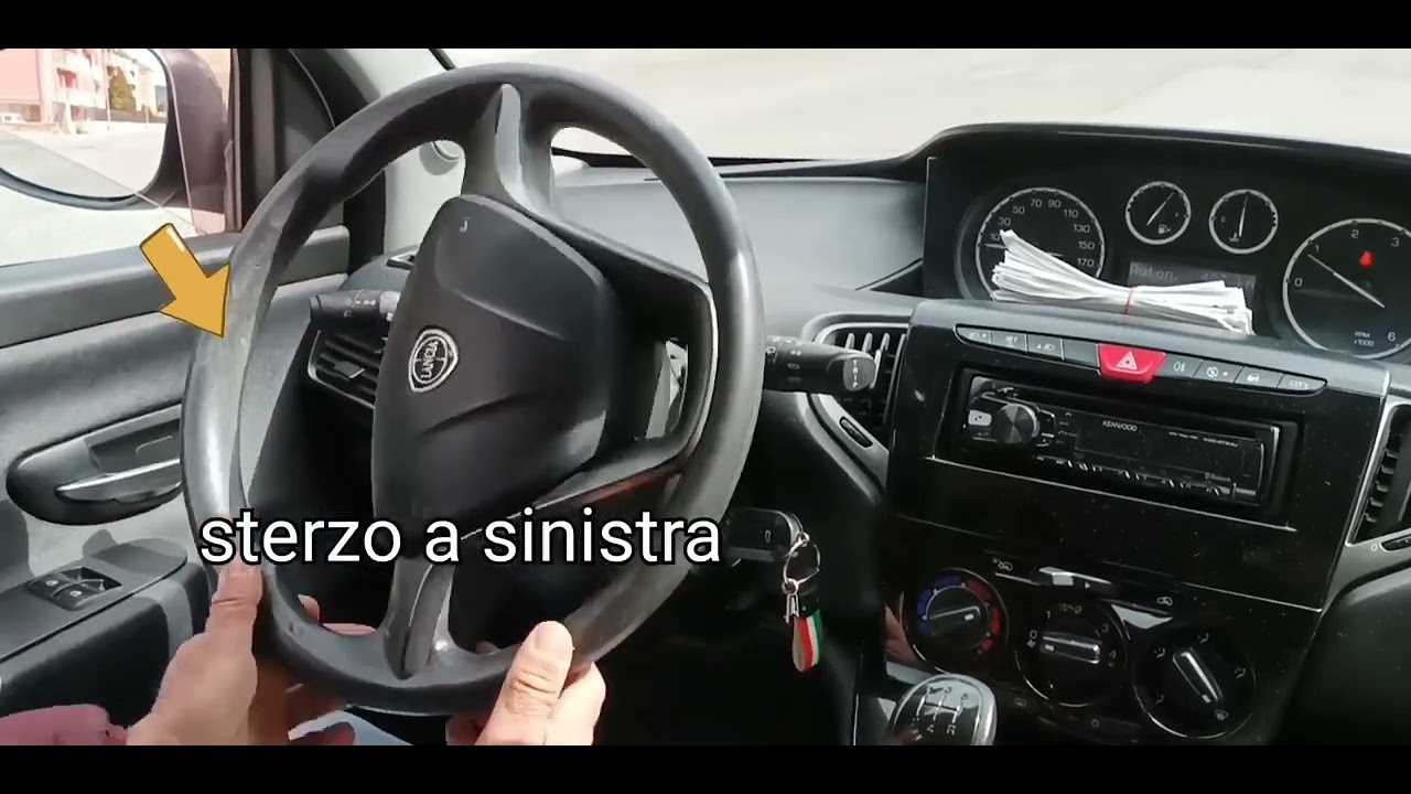 Manovra di esame di guida 3 (manovra di inversione di marcia a due tempi)