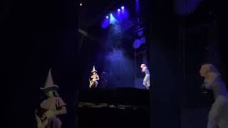 Download Lagu Emma Kingston - De zwaartekracht tarten  MP3