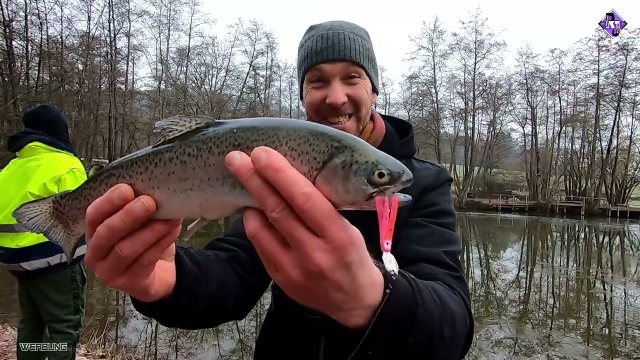 Angeln am vereisten Forellenweiher / Forellenweiher Föhren