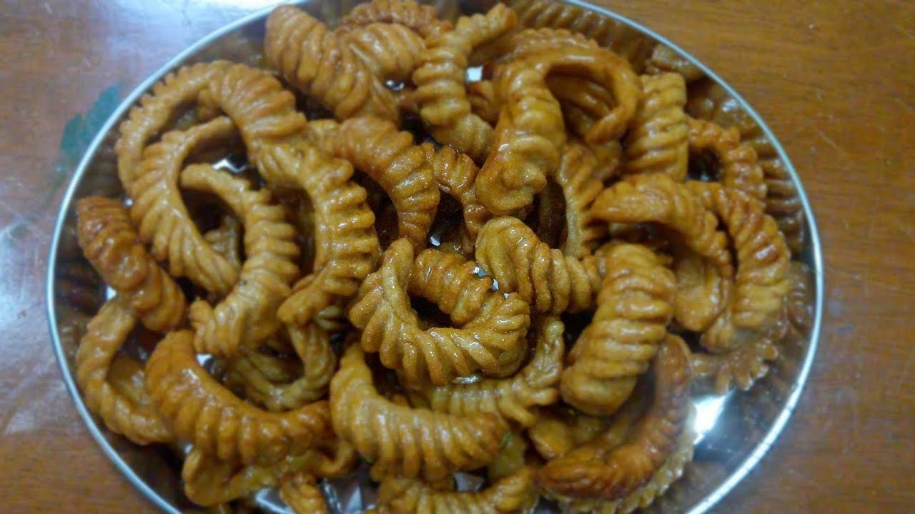 బెల్లo గోర్మిటీలు recipe in telugu | Aslie's world | sweet recipe for Sankranti |childhood memories 