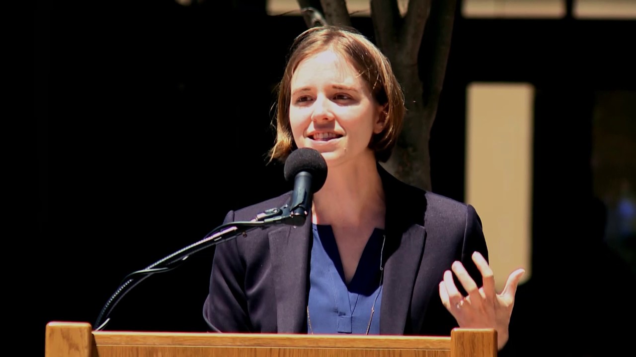 Elizabeth Blankespoor: MBA Distinguished Teaching Award 2016