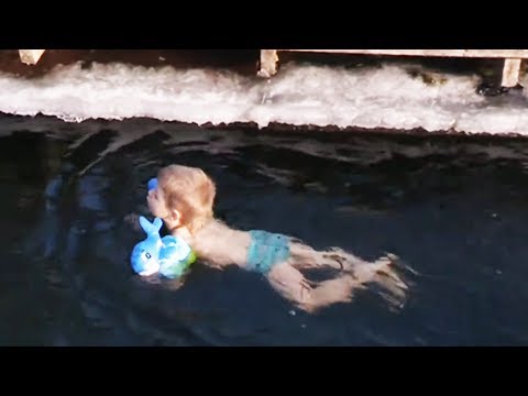 Vidéo: Le Baptême Des Enfants De Substitution Est-il Autorisé En Russie ?
