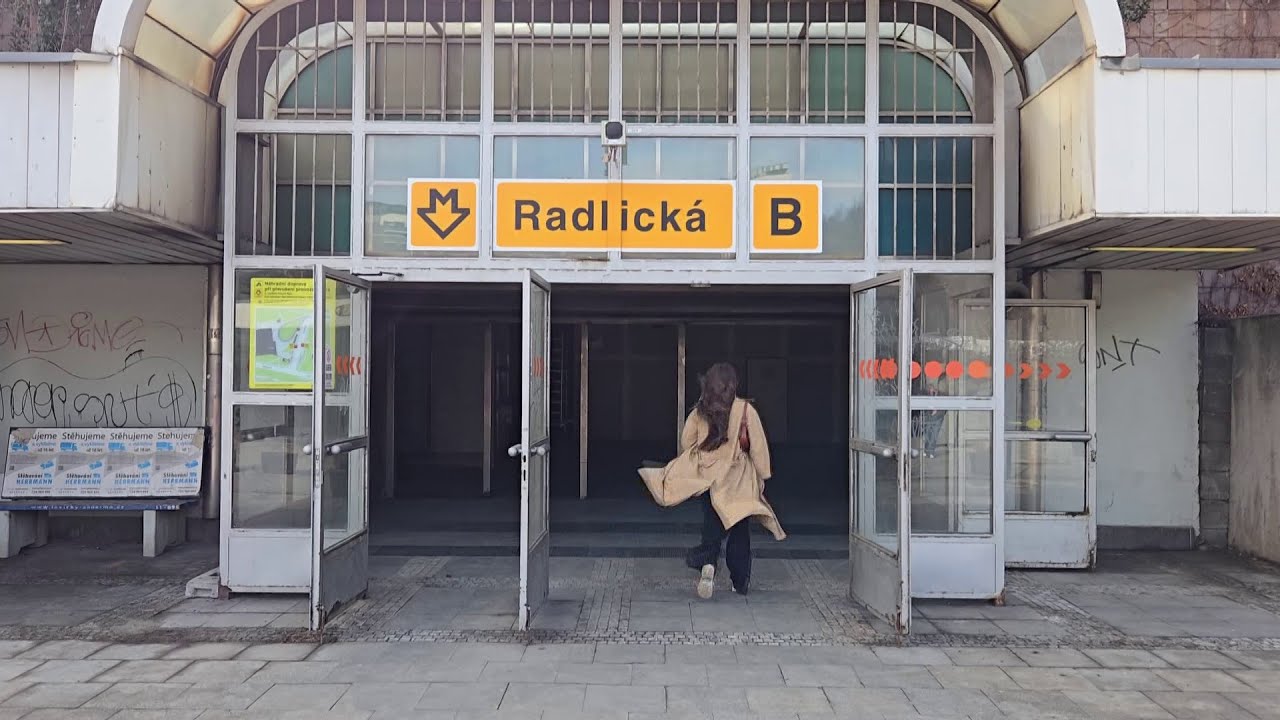 Stanice metra Radlická bude mít nový vstup: Zaplatí ho banka