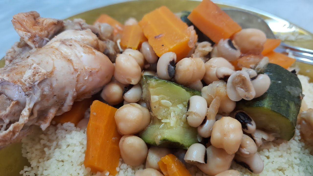 cuisine kabyle//préparation couscous kabyle avec du poulet et luvyane