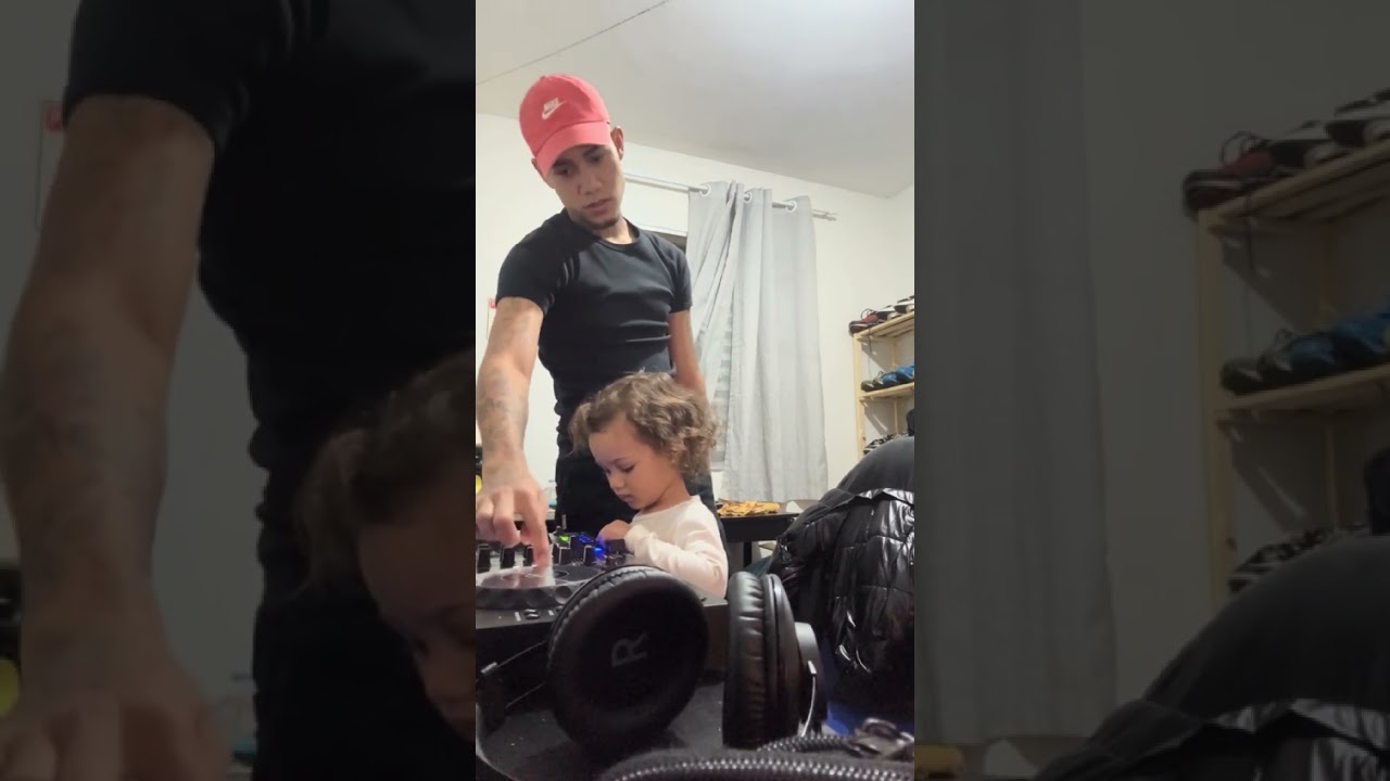 La hija del DJ presionó un botón y sorprendió a todos 