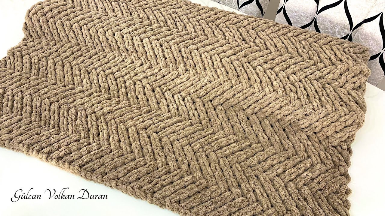 We Knit a Blanket with Alize Puffy Without Using Needle or Crochet - Single Knit Velvet Blanket