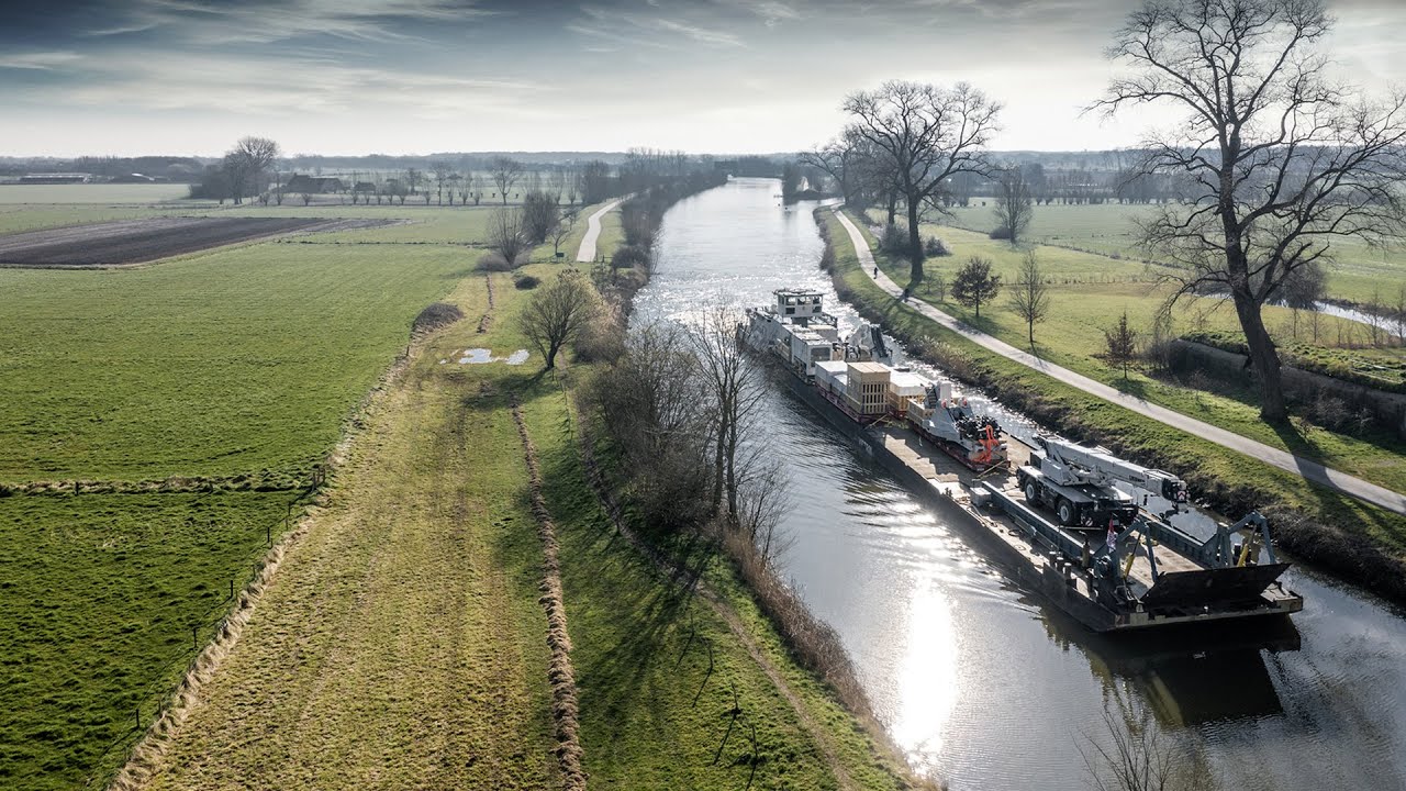 Liebherr – Kranversand per Binnenschiff