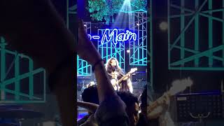 Download Lagu Zee Avi - Honey Bee - Iskarnival Main Main MP3