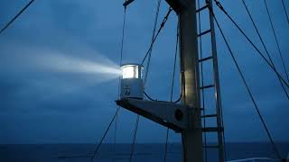 Lopolight Double Masthead Light 5NM Overview & Features