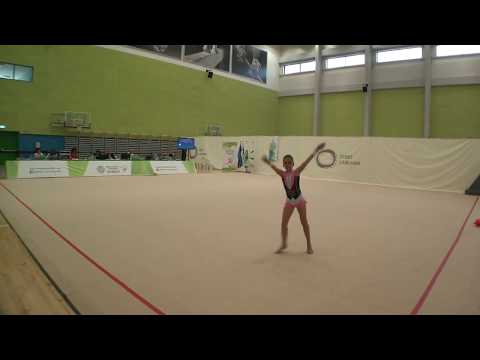 Video: Center Za Ritmično Gimnastiko V Lužnikih: Strešna Konstrukcija Kot Graciozen Val Gimnastičnega Traku