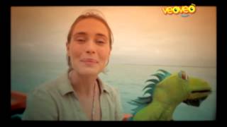 Lili y su Gran Libro de Animales