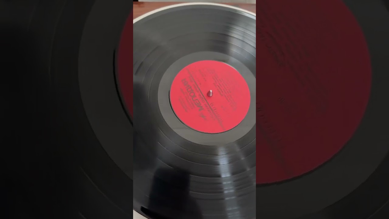 Мы уйдем гулять, пока другие... - Living In the Past от Jethro Tull!  