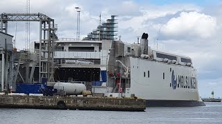 Arrival and departure of Molslinjen Express 3 | July 2020