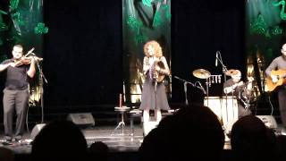 Cathie Ryan ~ Pheata Beag Do Mhรกthar