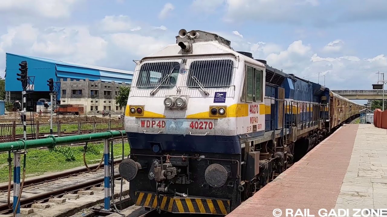 17641 Kacheguda - Narkher Intercity Express Arriving at Hazur Sahib Nanded Railway Station 