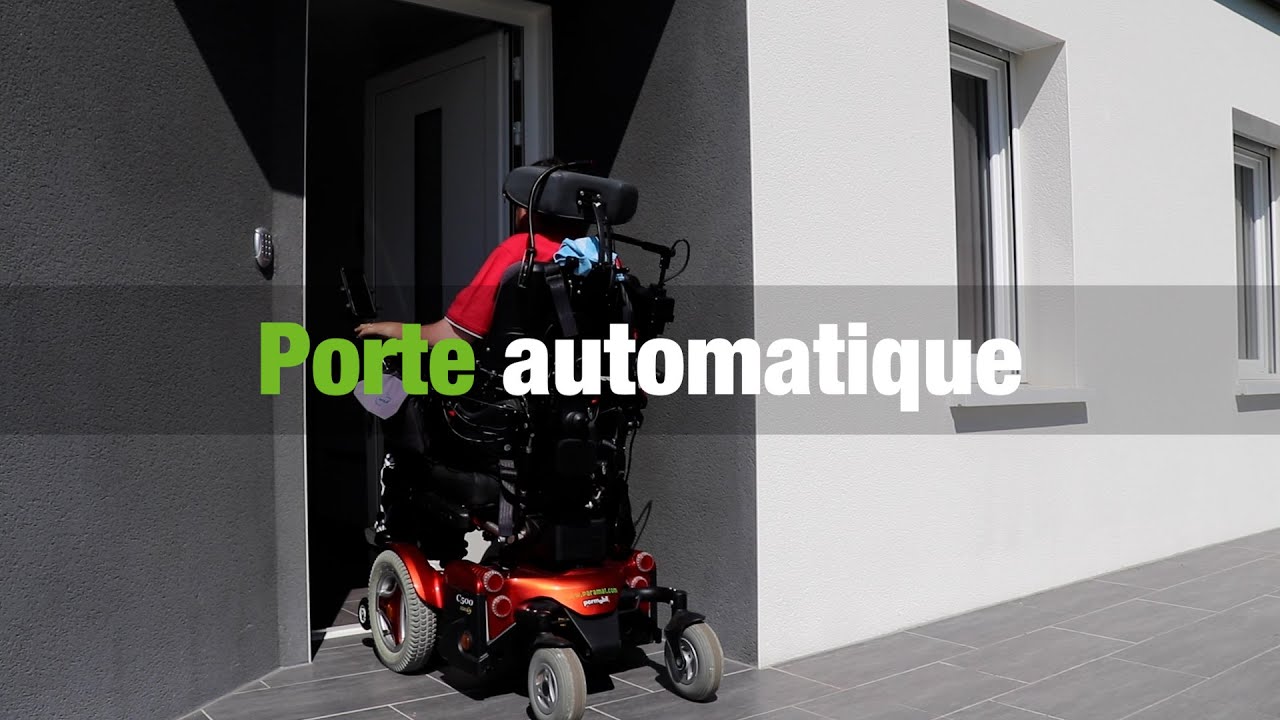 Domotique et handicap : ouverture et fermeture d'une porte automatique pour une personne handicapée