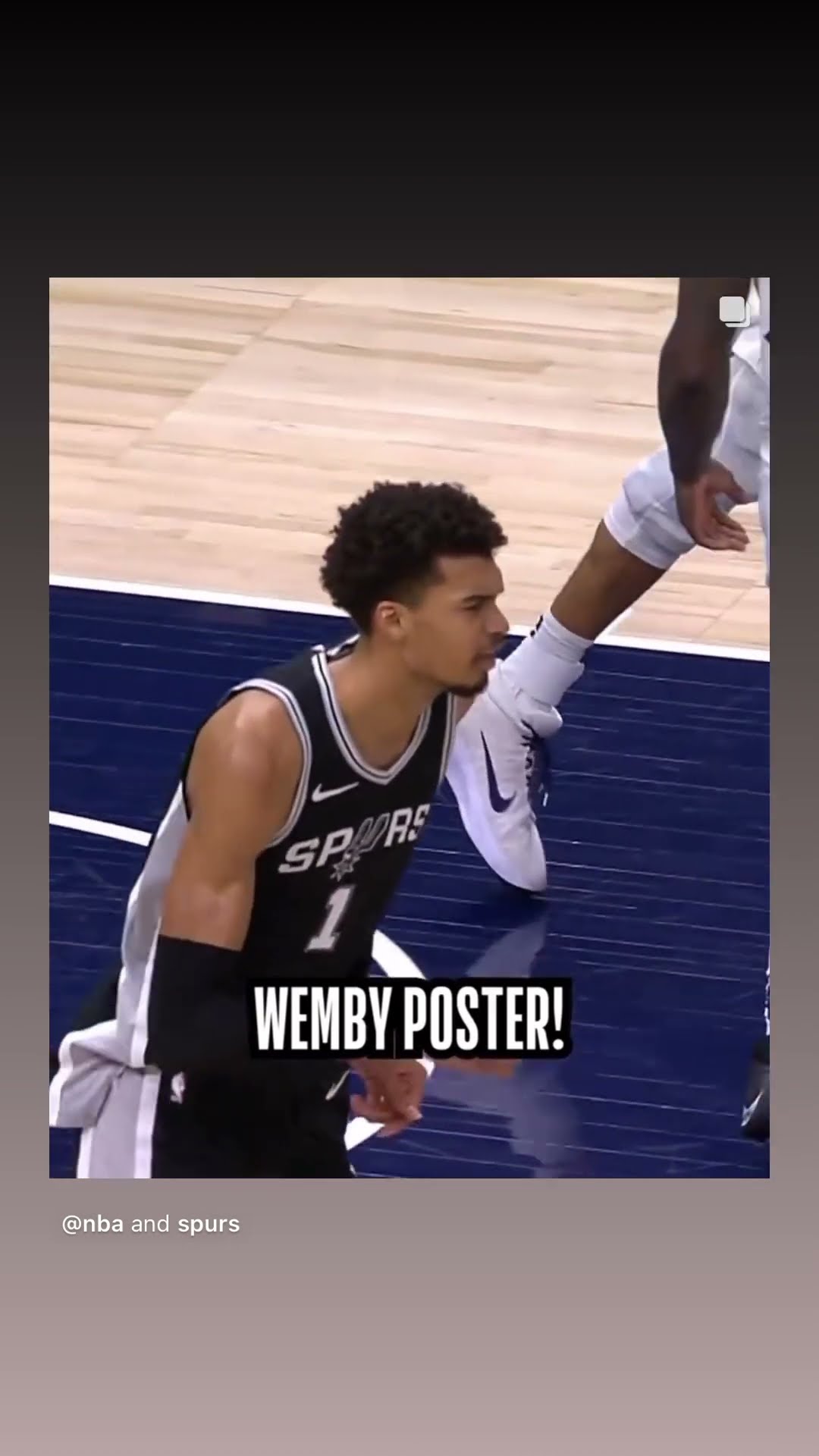 It happened so fast #hoodnews #victorwembanyama #dunk #spurs #timberwolves #basketball #omg #how