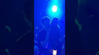 Tim Dup chante dans le public à La Cigale #timdup #lacigale #concert #paris