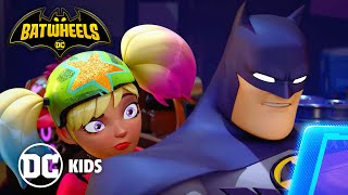 ¡Despistada! | Batwheels en Latino 🇲🇽🇦🇷🇨🇴🇵🇪🇻🇪 | @DCKidsLatino by DC Kids Latino 14,009 views 2 days ago 4 minutes, 11 seconds