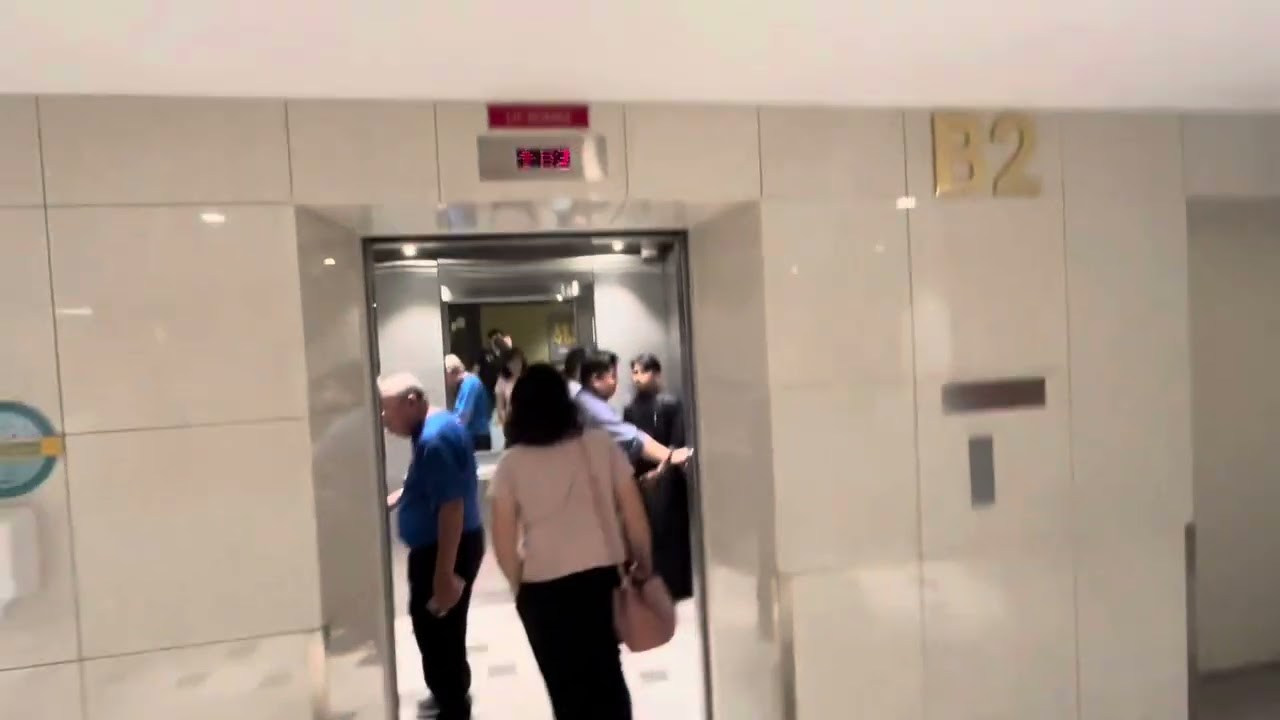 Hitachi Lift at 1 Utama New wing nearby atrium side