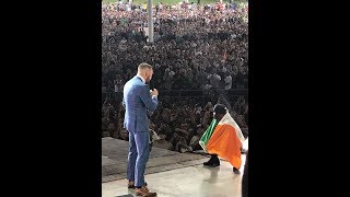 Watch as floyd mayweather dances in front of conor mcgregor toronto.
subscribe to our channel here for more sports content!
https://www..co...