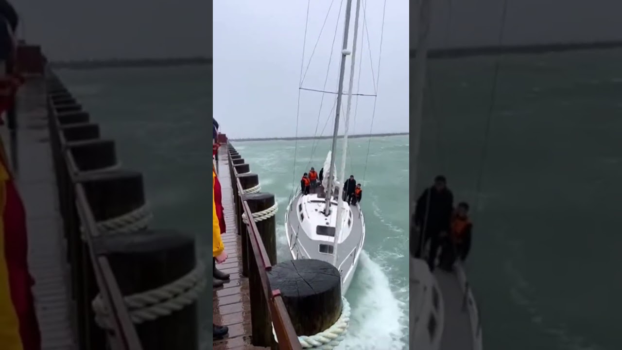 The Craziest Boat Docking You'll Ever See! 😱 #sailinglife #sailing #sailingpassion #sailingfast